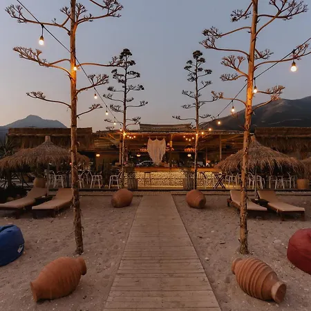 Sole Luna 4*